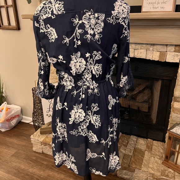 Women’s Summer Button-Up Dress - Picture 4 of 4